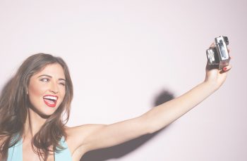 8 coisas que você faz de graça mas que valem muito dinheiro na internet