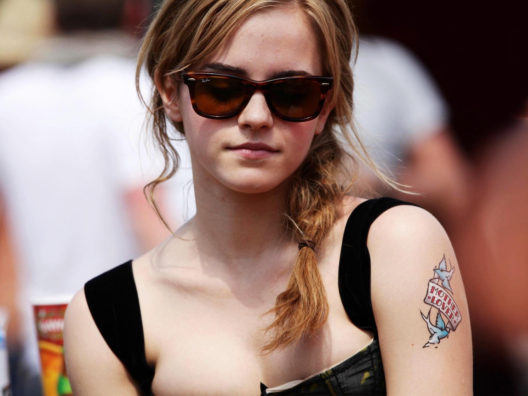 Emma Watson não gosta de tirar fotos com seus fãs. Entenda o motivo