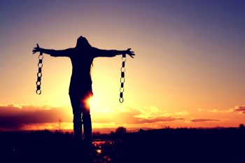7 fatos sobre pessoas solteiras que são completamente verdadeiros