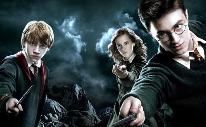 Harry Potter Wizarding World Weekly Daniel Radcliffe fala sobre a possibilidade de Harry Potter ter um reboot Harry Potter Wizarding World Weekly