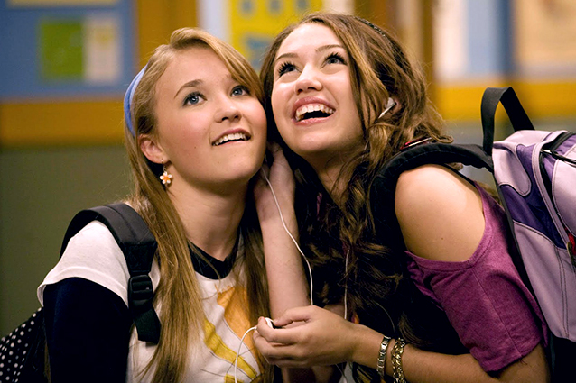 https://www.fatosdesconhecidos.com.br/wp-content/uploads/2017/07/hannah-montana-miley-cyrus-emily-osment-disney-channel-032816.jpg