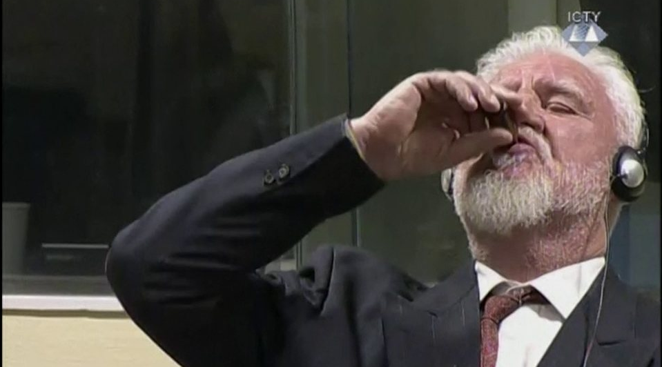 Conheça a história do ex-líder croata que bebeu veneno no tribunal