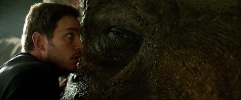Jurassic World: Reino Ameaçado ganha seu primeiro trailer completo