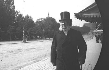 24 fotos tiradas com uma câmera espiã revelam o cotidiano dos anos 1800