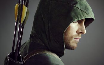 Porque a CW precisa (e deve) cancelar Arrow