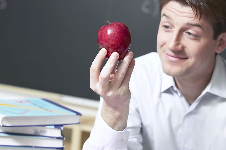 7 coisas que só quem já se apaixonou por um(a) professor(a) poderia compreender