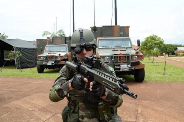 Toque feminino nos quartéis altera a história do Exército Brasileiro