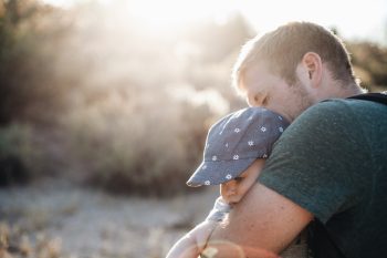 7 sinais de que seu namorado será um pai terrível