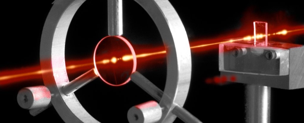 Teoria antiga que fala sobre transformar luz em matéria pode estar certa