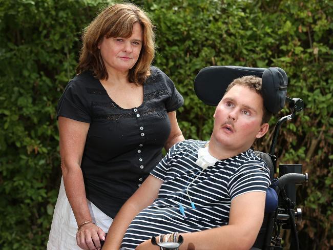 Conheça o desafio doentio que deixou um jovem tetraplégico na Austrália