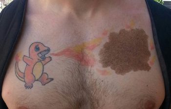 19 pessoas que transformaram pequenas peculiaridade do seu corpo em tatuagens