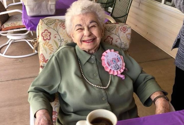 Essa senhora comemorou seu aniversário de 103 anos, mas não esperava que seu maior sonho se realizasse
