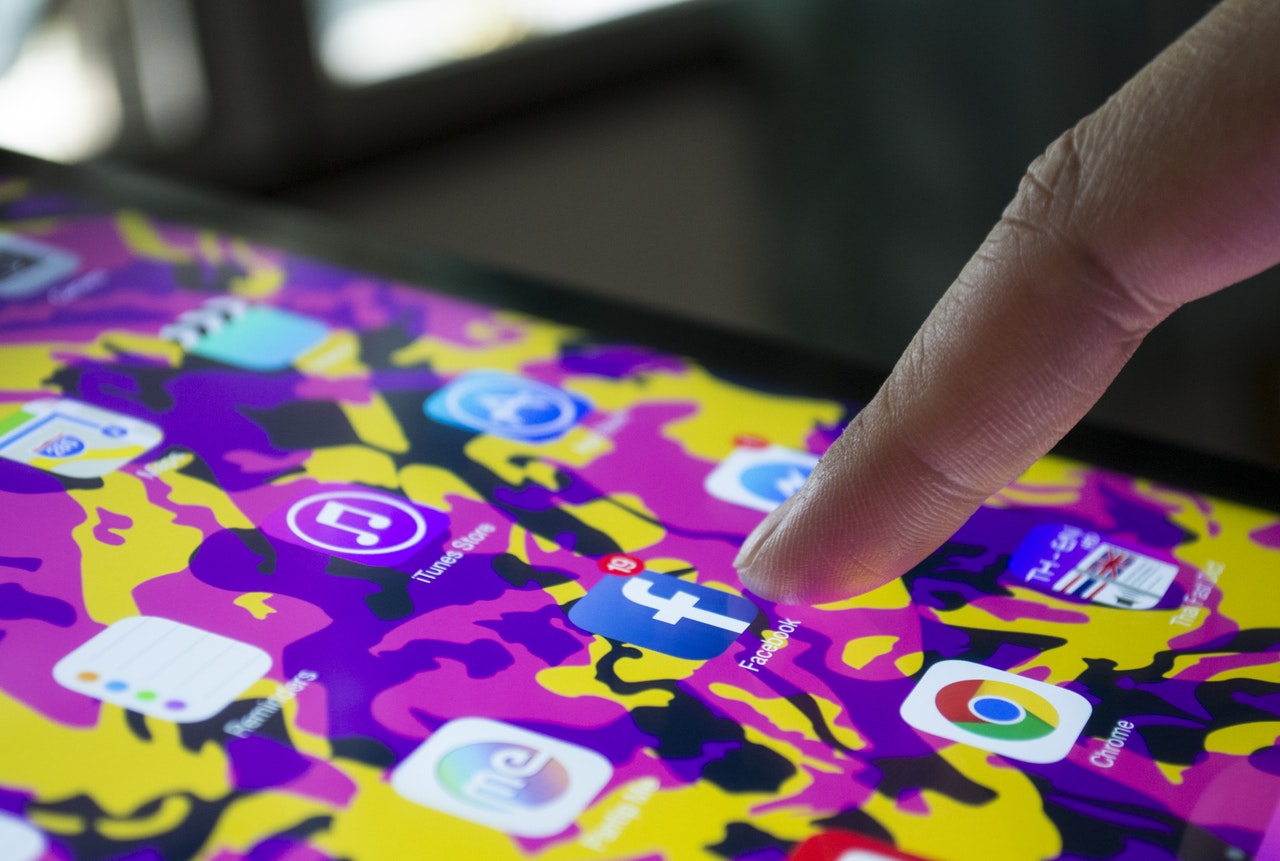 7 coisas que as mães fazem no Facebook e deixam qualquer um furioso
