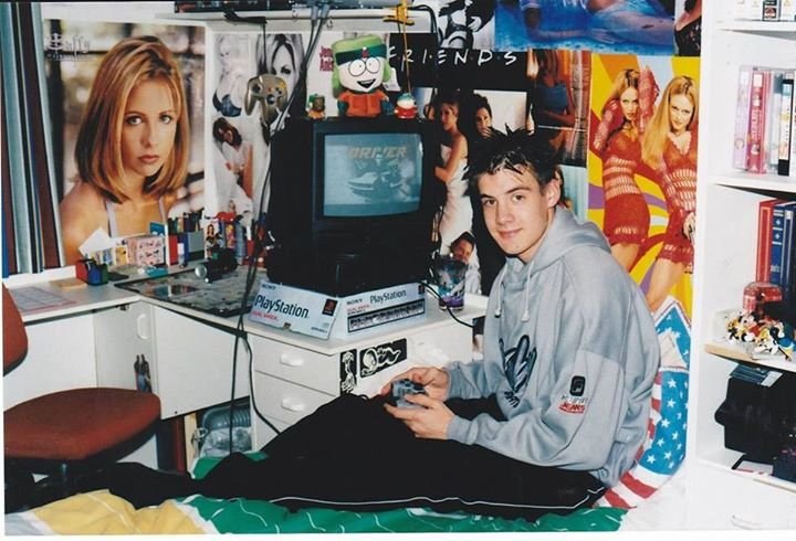 11 fotos que mostram como o Instagram se pareceria se existisse nos anos 90