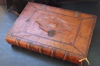 O livro mais perigoso do mundo pode matar seus leitores