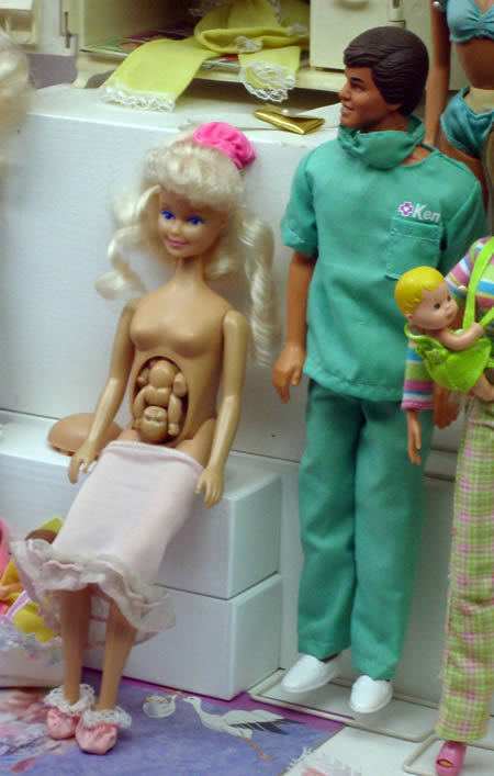 Como Fazer Barriga de Grávida na Barbie com Play-Doh Barbie Doll