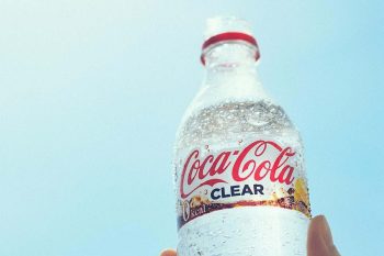 Coca-Cola transparente? Conheça a nova versão da bebida no Japão