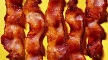 Entenda como carnes processadas podem estar ligadas a problemas psicológicos