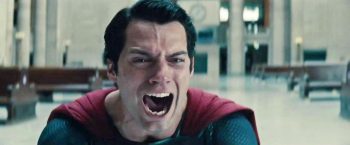 Agente de Henry Cavill nega saída do ator da DC Comics