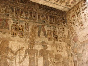 Veja imagens da família de múmias encontradas que têm mais de 3000 anos