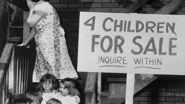Children For Sale 600x338 7 fotos históricas que você não vai acreditar que são reais Children For Sale 600x338
