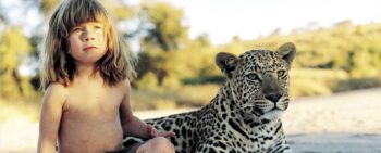 Como é a vida de uma criança criada por animais?