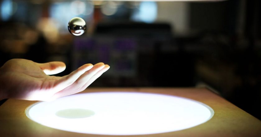Podemos ter descoberto uma maneira de levitar coisas usando apenas luz