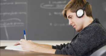 7 maneiras estranhas que te fazem aprender mais, segundo a ciência