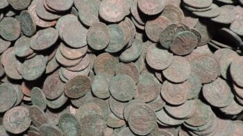 Amadores encontram um dos maiores tesouros do império romano na Grã-Bretanha