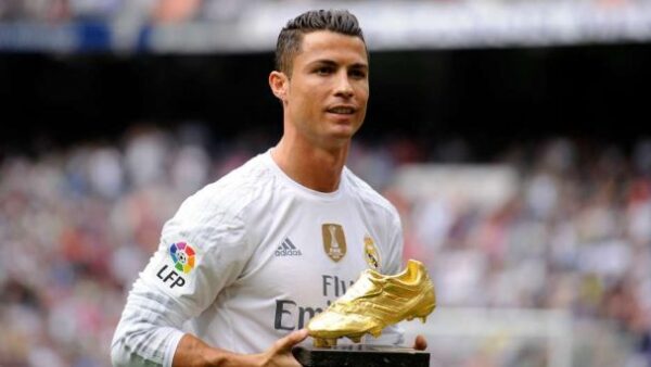 7 JOGADORES DE FUTEBOL MAIS RICOS DO MUNDO 15 cristiano ronaldo