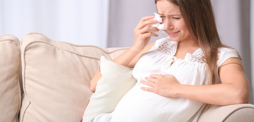 O bebê sente quando a mãe está triste?