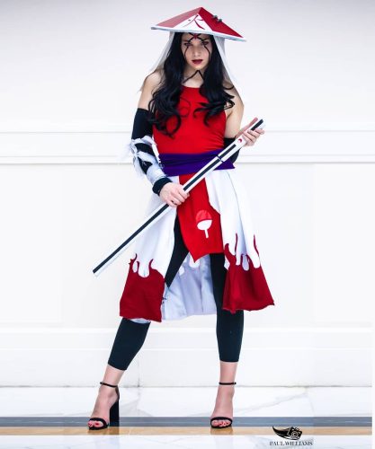 Naruto: Cosplay de Uchiha Sarada está pronta para ser Hokage