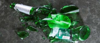 Por que algumas pessoas ficam agressivas após beber?