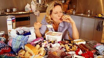 7 coisas que acontecem no seu corpo quando você come demais