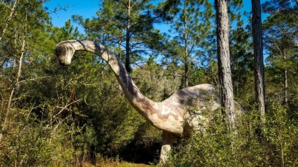 DINOSSAURO ENCONTRADO NO CONGO (MOKELE MBEMBE) 