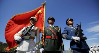 8 imagens bizarras que mostram as novas armas chinesas
