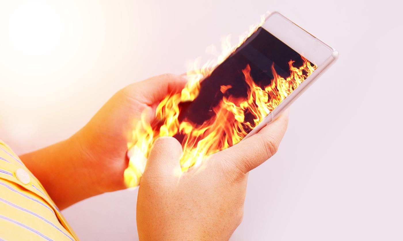 Celular explode em brasileira e esse foi o resultado