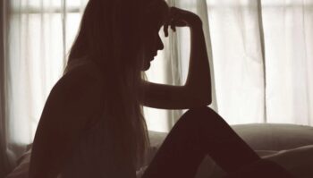Conheça os sintomas específicos de 10 tipos diferentes de depressão