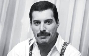 Freddie Mercury envia presentes de Natal aos amigos e familiares até hoje