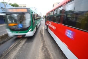 Quanto custa andar de ônibus em 26 cidades do Brasil?