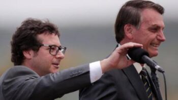 Secretário do governo que esteve com Trump e Bolsonaro está com coronavírus