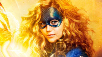 Novo pôster de Stargirl revela visual dos personagens da série