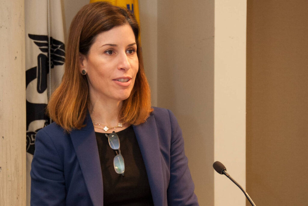 Conheça Luciana Borio, a brasileira que integrará a equipe de Joe Biden no combate à Covid-19