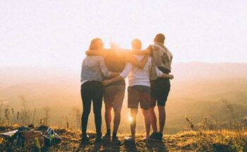 Estudo sugere que quantidade de amigos pode ter influência na saúde mental