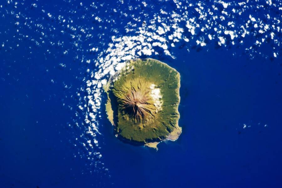 Esta ilha é um dos maiores santuários da vida marinha do planeta