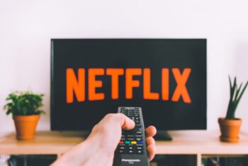 Por que a Netflix tira filmes e séries do seu catálogo todos os meses?