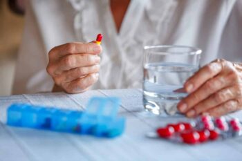 Afinal, o que é a hormonioterapia que muitas pessoas falam?