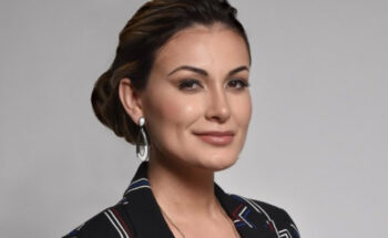 7 famosos que viraram pessoas muito religiosas