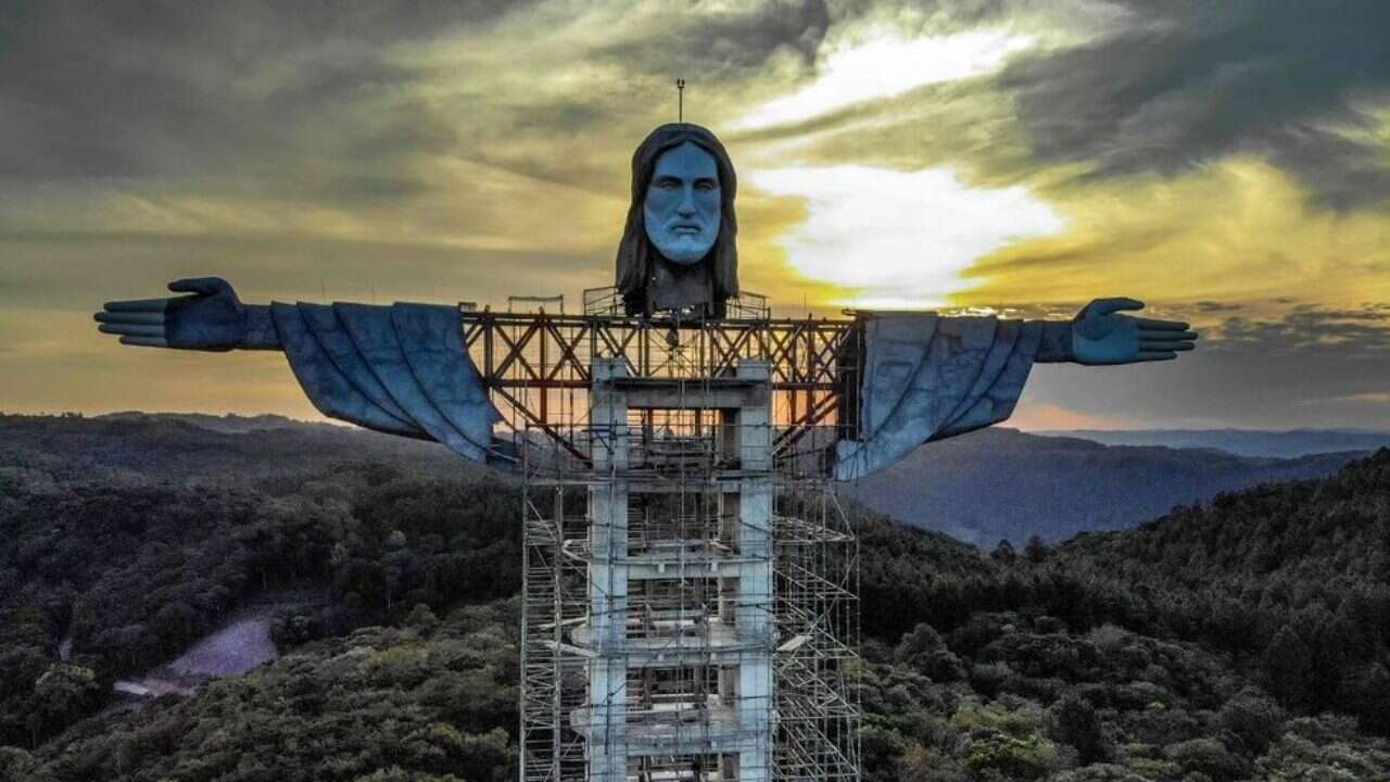 Conheça a maior estátua do Cristo Redentor no Brasil: ela não fica no Rio de Janeiro!