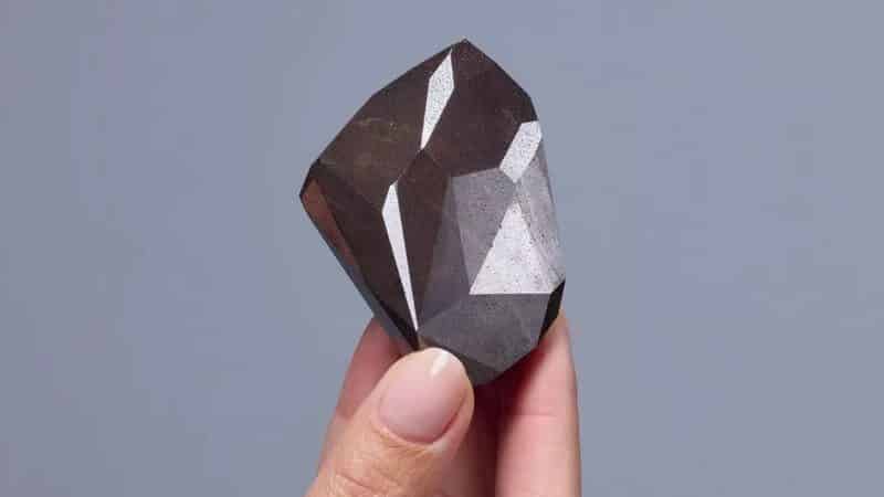 Diamante extraterrestre será leiloado em fevereiro